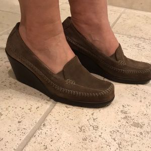 Suede Aerosol wedges!